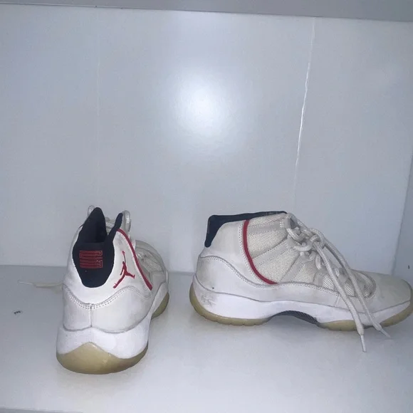 Jordan Women's Shoes in White and Red - Picture 3 of 4